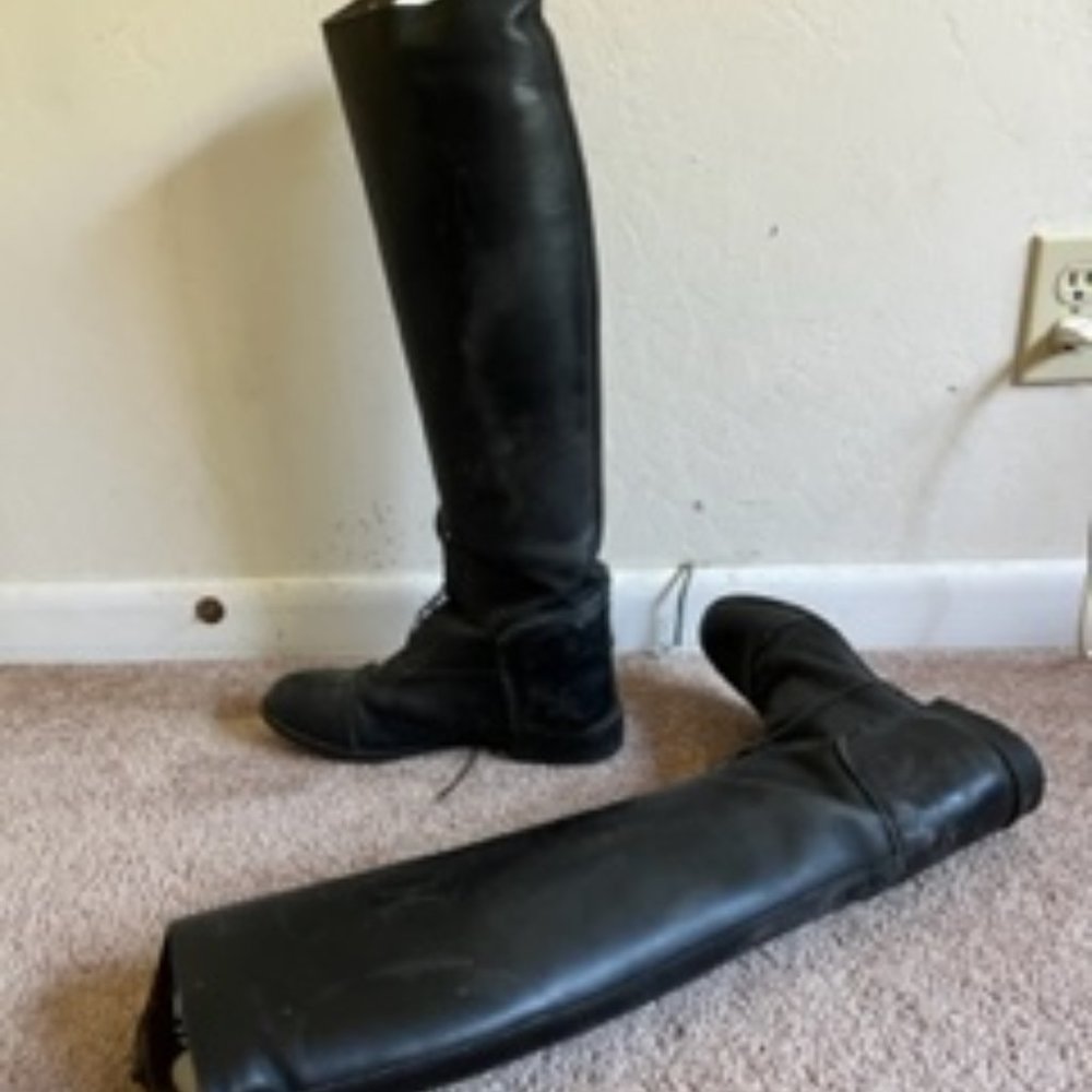 Women's Devonaire riding boots, size 9